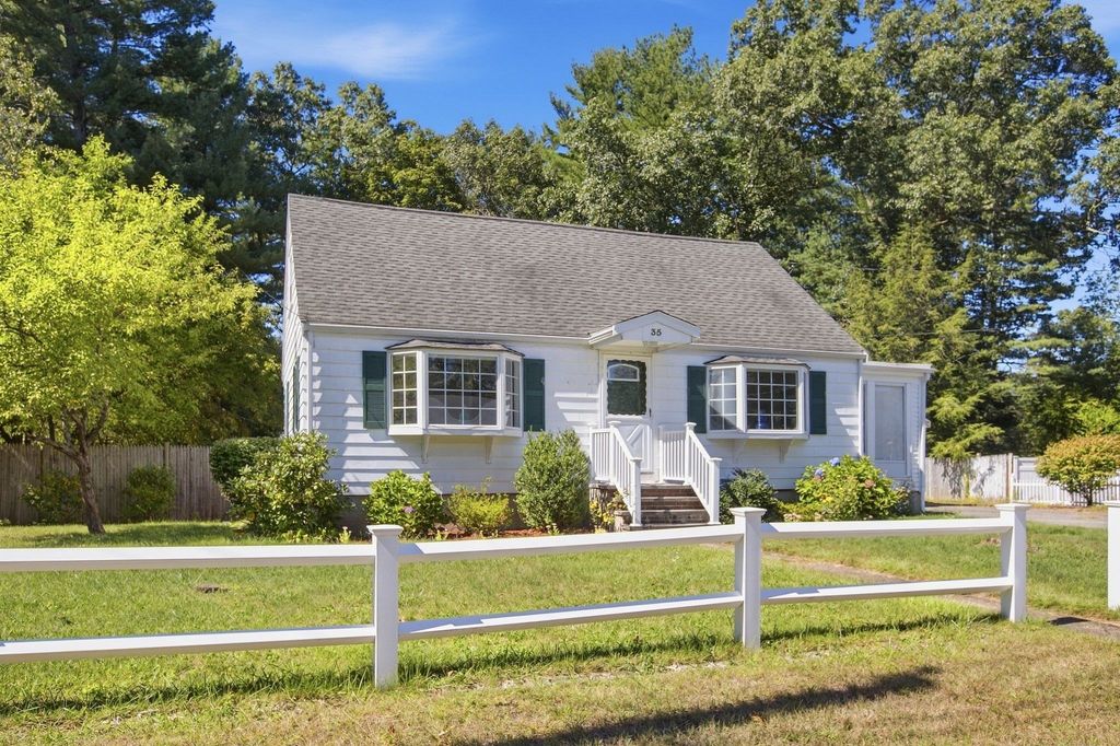 35 Marie St, Tewksbury, MA 01876