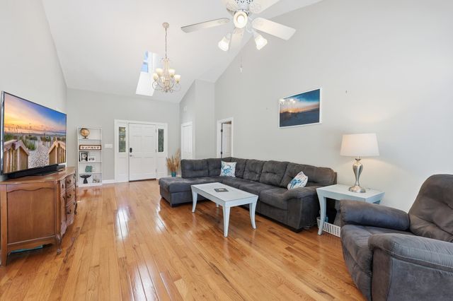 2264 Wedgefield Rd., Georgetown, SC 29440