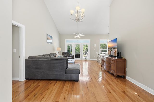2264 Wedgefield Rd., Georgetown, SC 29440