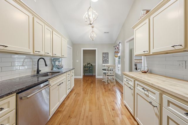 2264 Wedgefield Rd., Georgetown, SC 29440