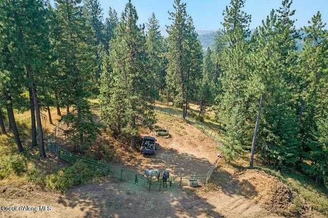 5254 E Mabel Ln, Harrison, ID 83833