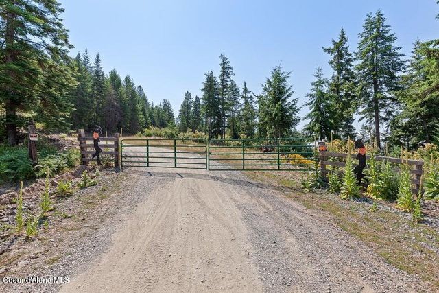 5254 E Mabel Ln, Harrison, ID 83833