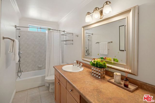 1230 Horn Avenue 201, West Hollywood, CA 90069