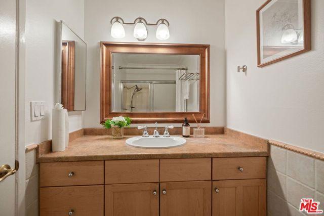 1230 Horn Avenue 201, West Hollywood, CA 90069