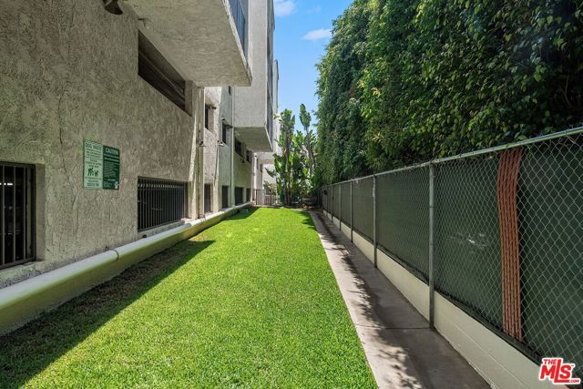 1230 Horn Avenue 201, West Hollywood, CA 90069