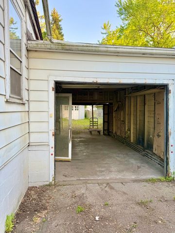 2253 138th Street, Blue Island, IL 60406