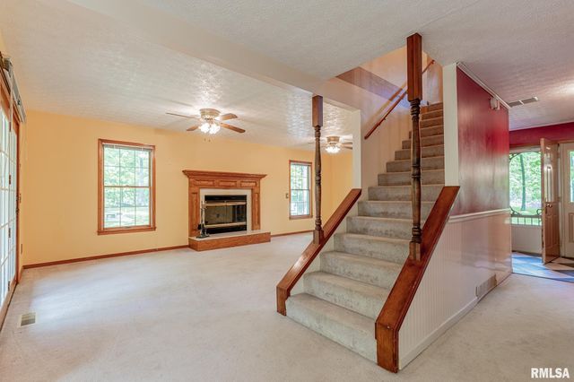 15751 E Tolle Road, Mt Vernon, IL 62864