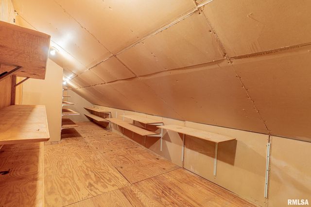 15751 E Tolle Road, Mt Vernon, IL 62864