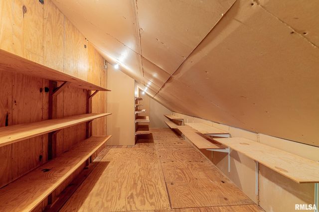 15751 E Tolle Road, Mt Vernon, IL 62864