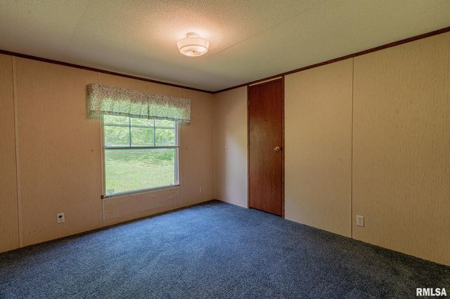 15751 E Tolle Road, Mt Vernon, IL 62864