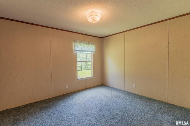 15751 E Tolle Road, Mt Vernon, IL 62864