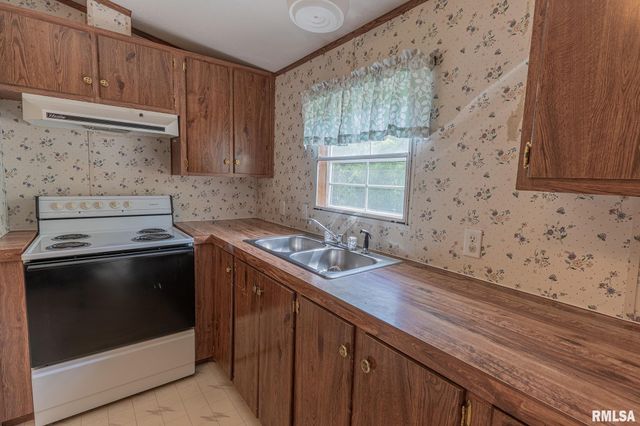 15751 E Tolle Road, Mt Vernon, IL 62864