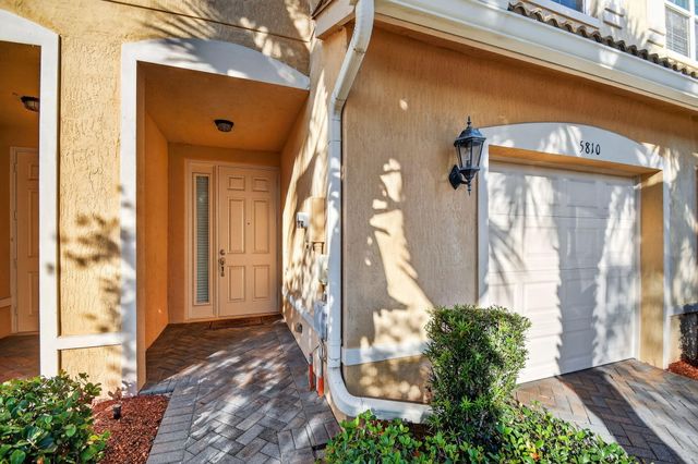 5810 Monterra Club Drive, Lake Worth, FL 33463