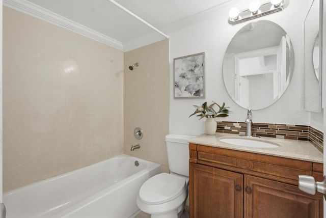576 Sylvan Street 15, Daly City, CA 94014