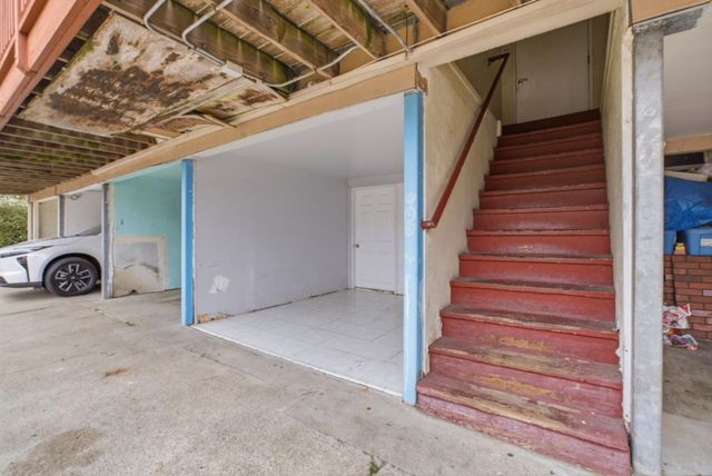 576 Sylvan Street 15, Daly City, CA 94014