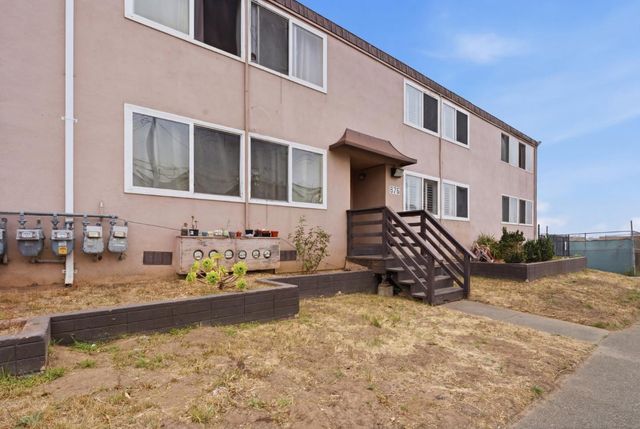 576 Sylvan Street 15, Daly City, CA 94014