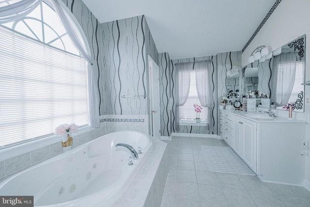 19338 PARADISE MANOR DR, Hagerstown, MD 21742