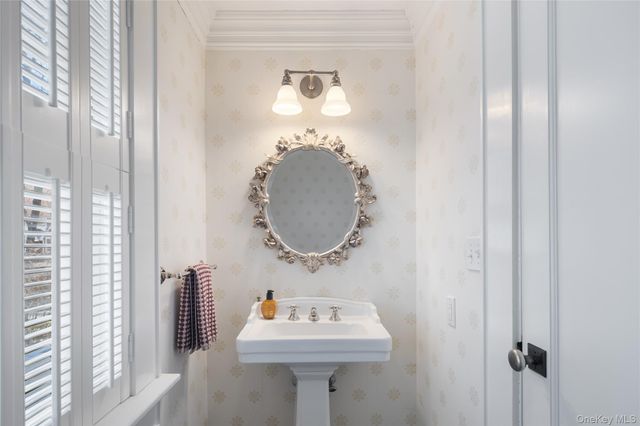 40 Kings Court, Chappaqua, NY 10514
