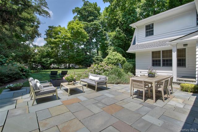 40 Kings Court, Chappaqua, NY 10514