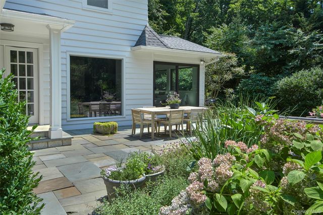 40 Kings Court, Chappaqua, NY 10514