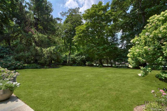 40 Kings Court, Chappaqua, NY 10514
