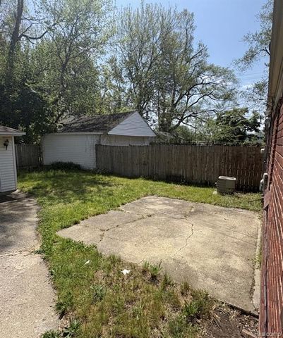 18418 Edinborough Road, Detroit, MI 48219