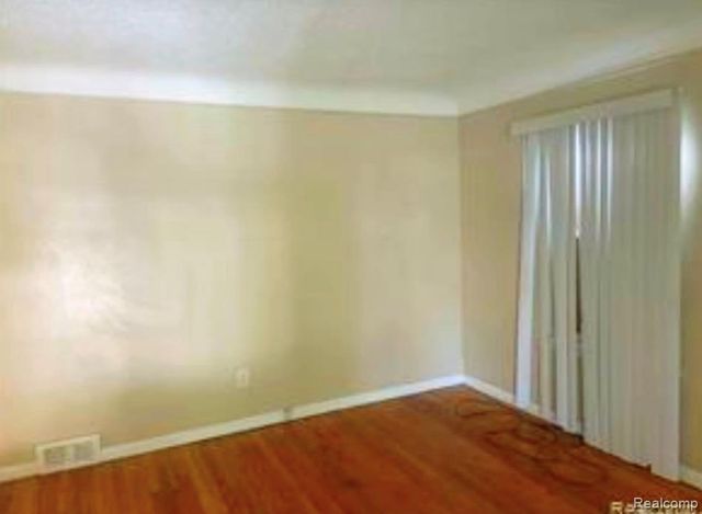 18418 Edinborough Road, Detroit, MI 48219