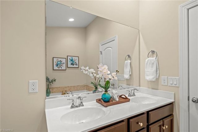 633 Stags Leap Court, High Point, NC 27265