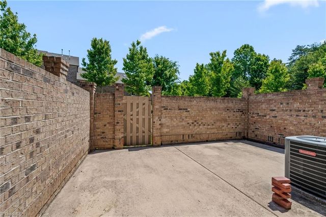 633 Stags Leap Court, High Point, NC 27265