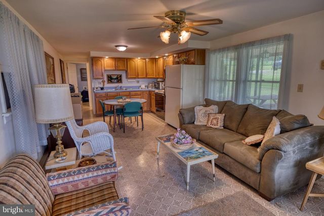 158 C PLEASANT VIEW RD, Halifax, PA 17032