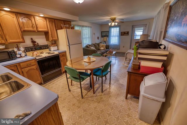 158 C PLEASANT VIEW RD, Halifax, PA 17032