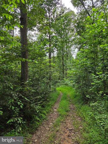 158 C PLEASANT VIEW RD, Halifax, PA 17032