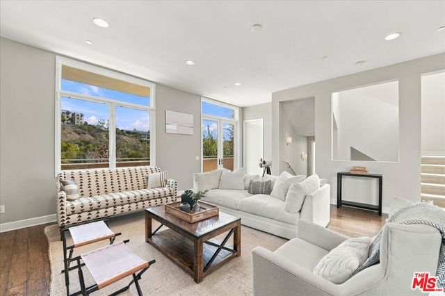 13071 Bluff Creek Drive, Los Angeles, CA 90094