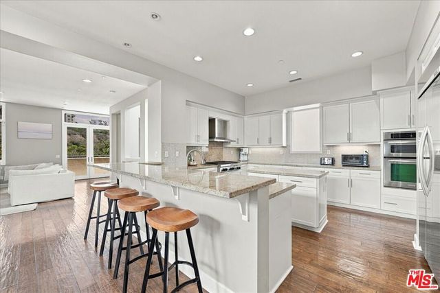 13071 Bluff Creek Drive, Los Angeles, CA 90094
