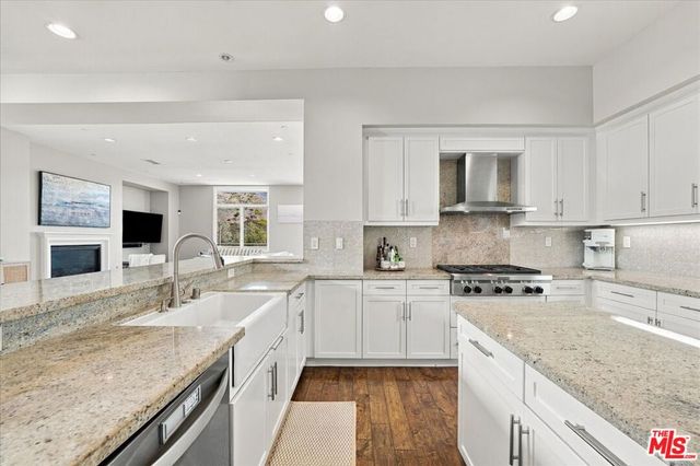 13071 Bluff Creek Drive, Los Angeles, CA 90094
