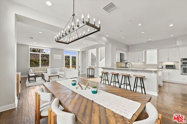 13071 Bluff Creek Drive, Los Angeles, CA 90094