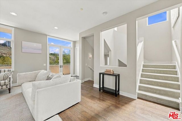 13071 Bluff Creek Drive, Los Angeles, CA 90094