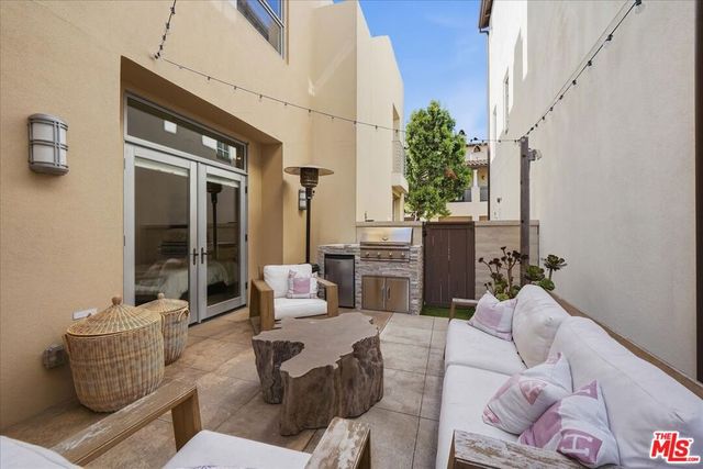 13071 Bluff Creek Drive, Los Angeles, CA 90094