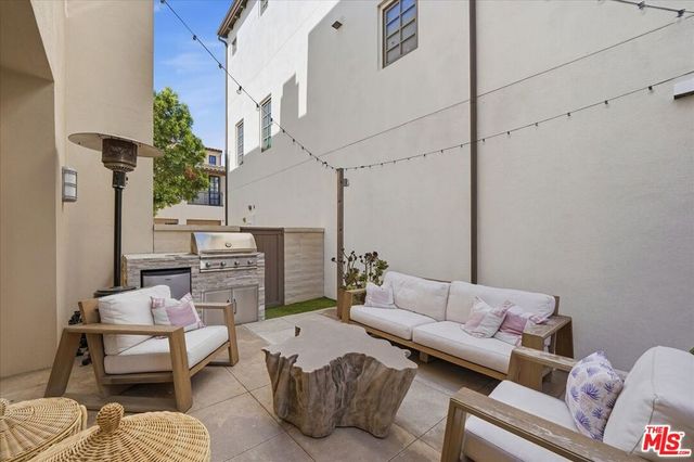 13071 Bluff Creek Drive, Los Angeles, CA 90094