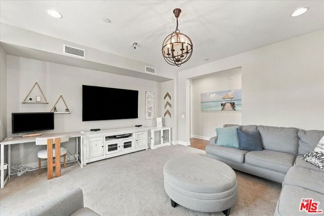 13071 Bluff Creek Drive, Los Angeles, CA 90094
