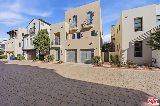 13071 Bluff Creek Drive, Los Angeles, CA 90094