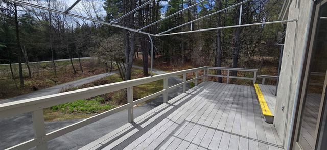 1608 Marsh Family Road, Hartford, VT 05059
