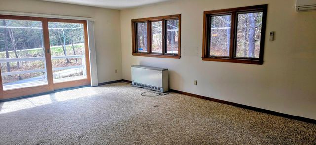 1608 Marsh Family Road, Hartford, VT 05059