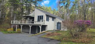 1608 Marsh Family Road, Hartford, VT 05059