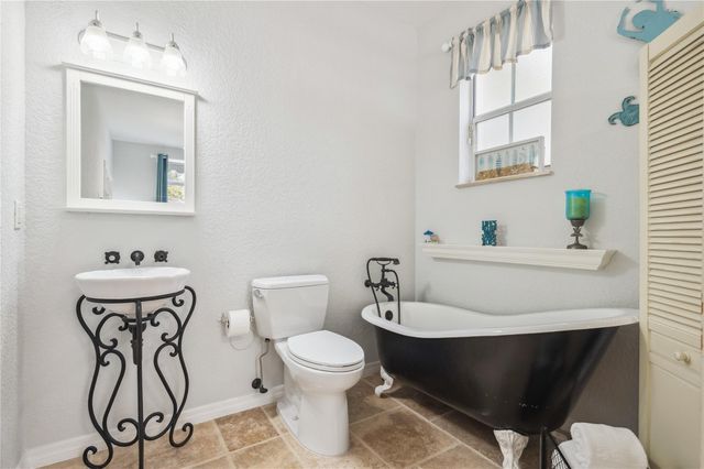 5847 NW 120th Ave, Coral Springs, FL 33076