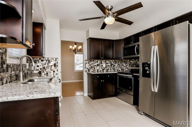 15027 Isleview Drive, Chesterfield, MO 63017