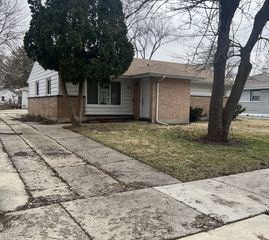 103 Shabbona Drive, Park Forest, IL 60466