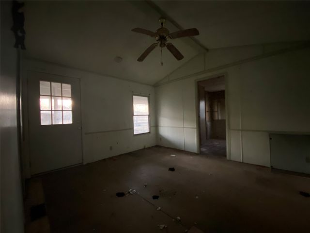 920 Vz County Road 3504, Wills Point, TX 75169