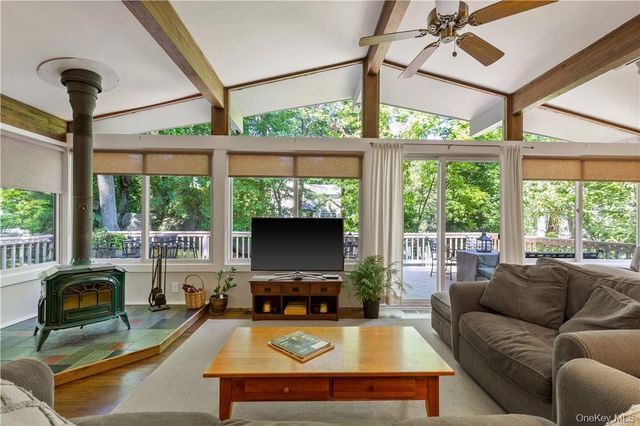 14 Marlene Court, Rye, NY 10580