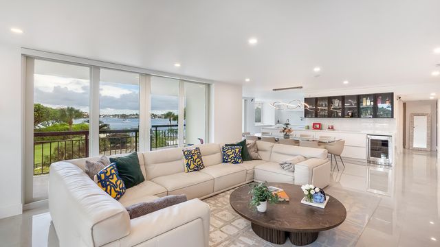 901 E Camino Real 2a, Boca Raton, FL 33432